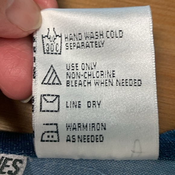 Victoria Jones Petite Vest w  Embellishments & Embroidery, 100% cotton, buttons - Picture 15 of 15